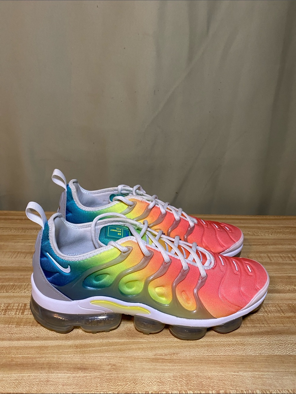 Nike Air VaporMax Plus White / Neptune Green Sneakers 924453-103 Mens 9